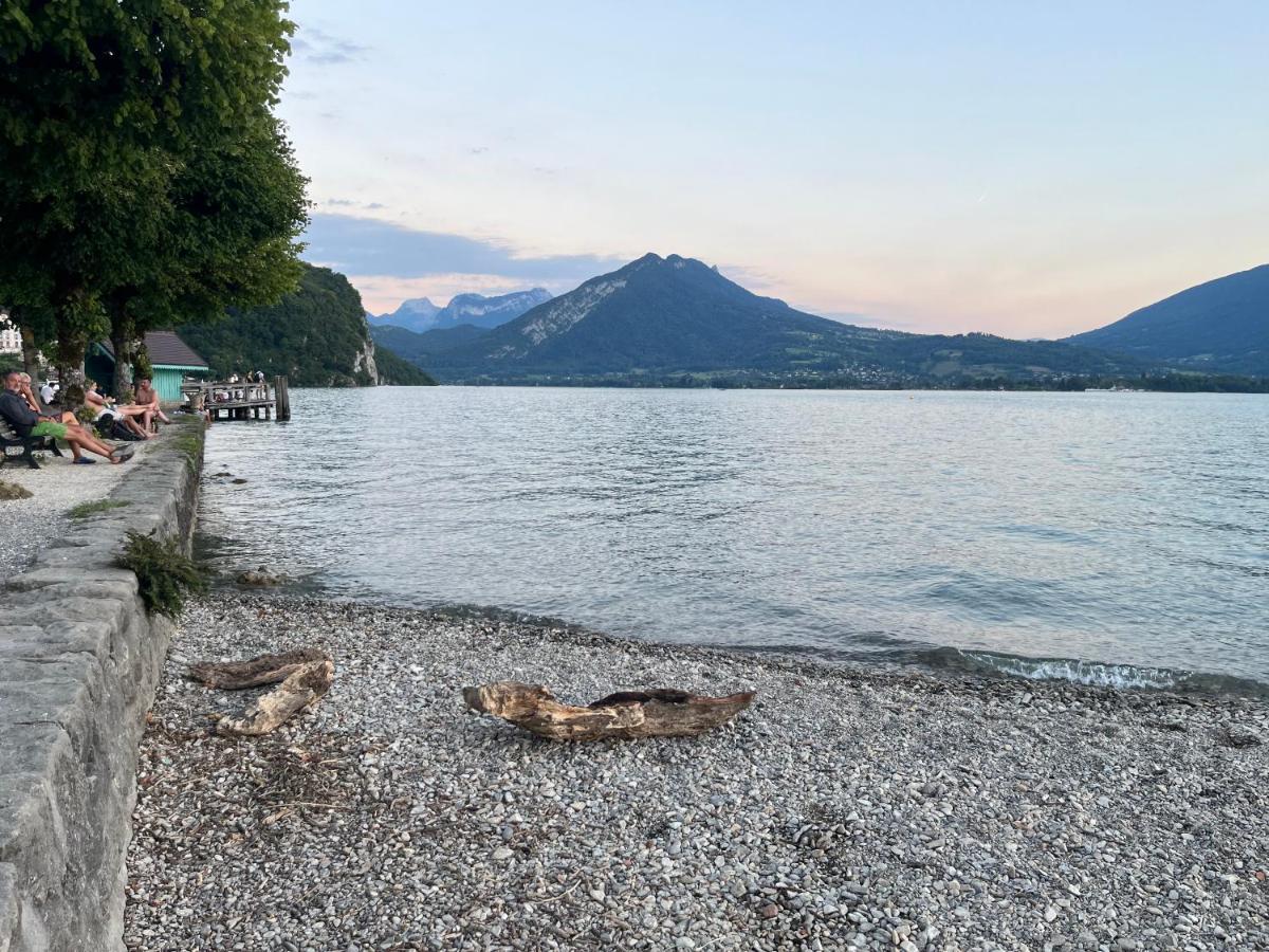 Entre Lac D'Annecy Et Montagnes, Golf Et Parapente A Pieds Talloires-Montmin Exterior foto